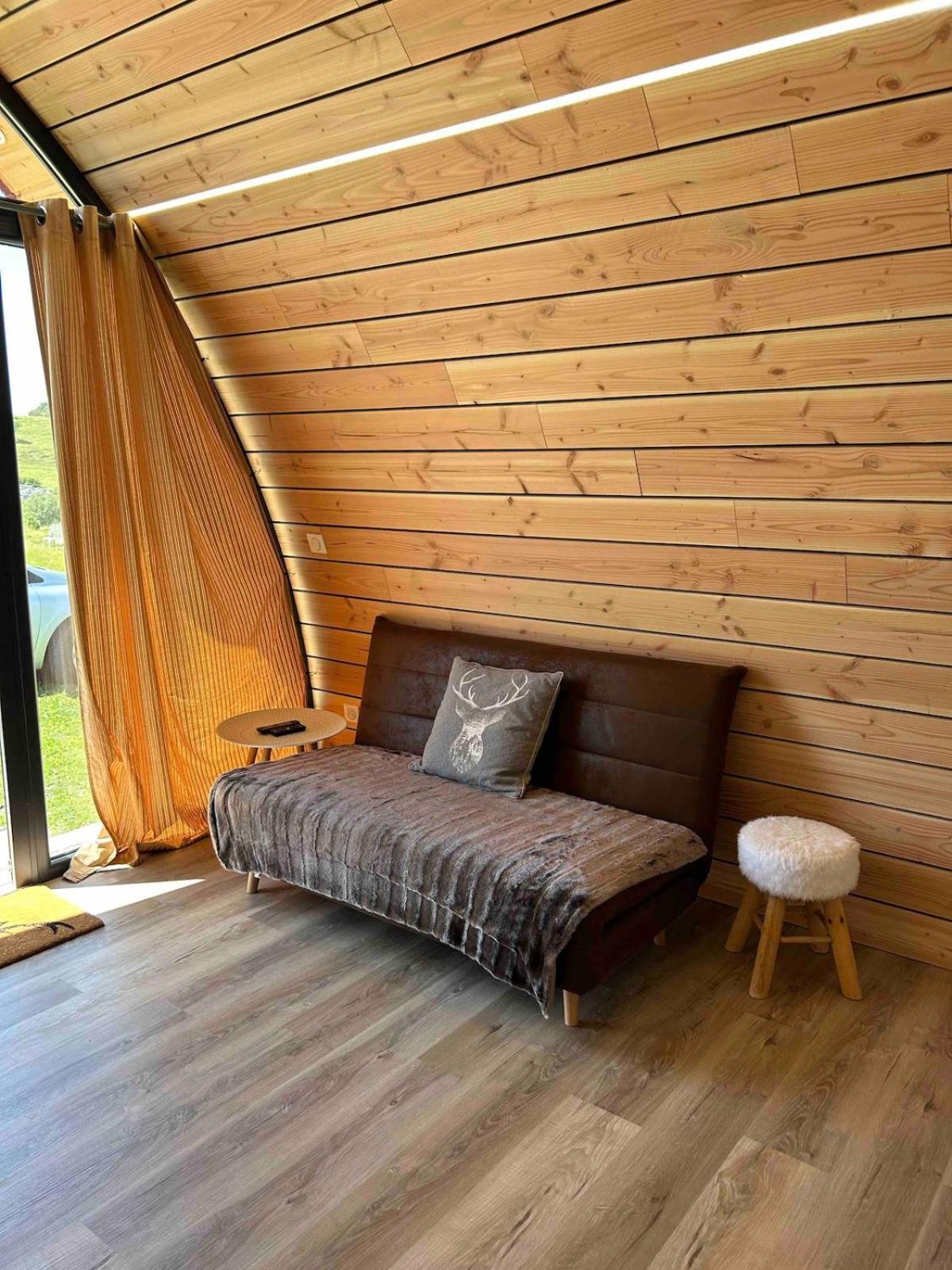 Cosy En Aubrac Chalet